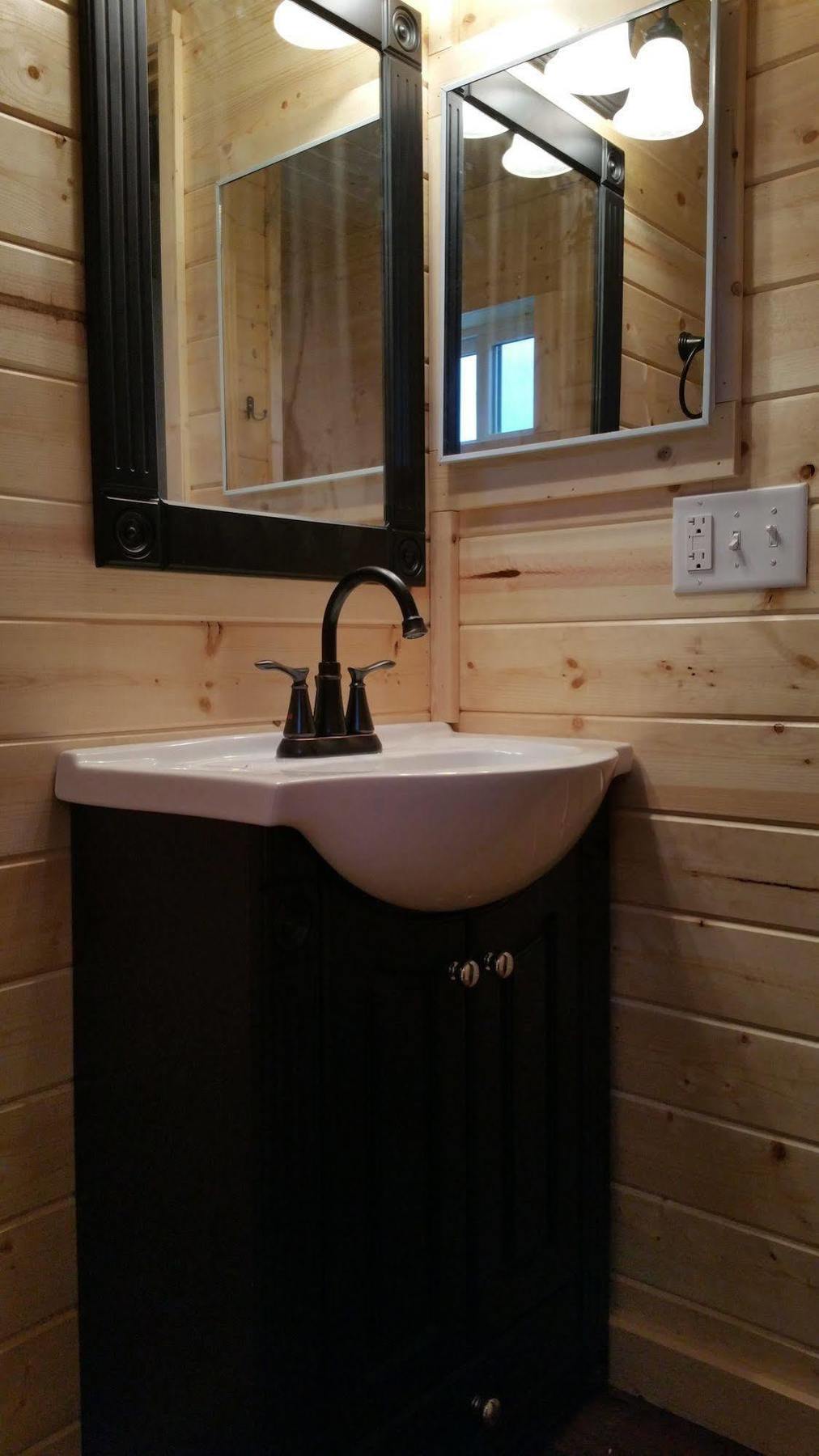 The Lodge At Van Hook New Town 外观 照片